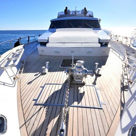 Hotel BOAT&BREAKFAST LUCRETIA, LUXURY yacht Àrbatax Exterior foto