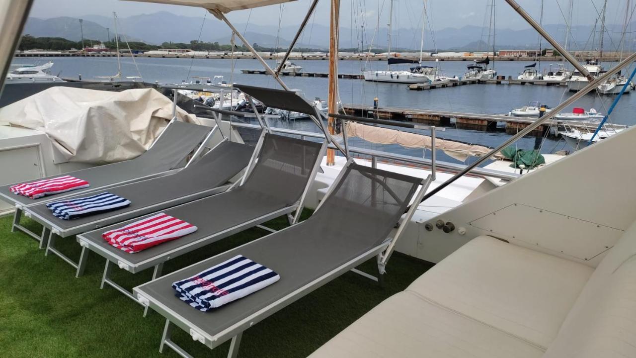Hotel BOAT&BREAKFAST LUCRETIA, LUXURY yacht Àrbatax Exterior foto