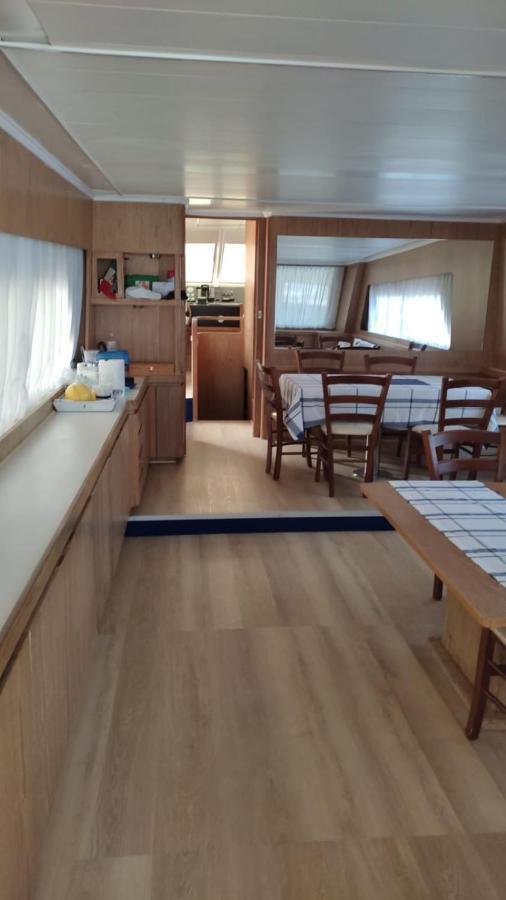 Hotel BOAT&BREAKFAST LUCRETIA, LUXURY yacht Àrbatax Exterior foto